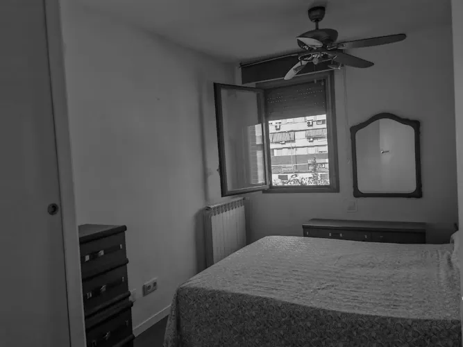 Foto de dormitorio en un piso en alquiler