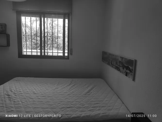 Foto de dormitorio en un piso en alquiler