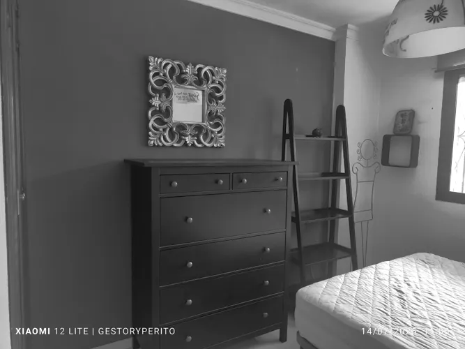 Foto de dormitorio en un piso en alquiler