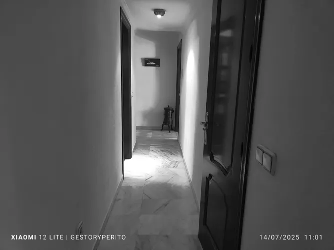 Foto de pasillo en un piso en alquiler