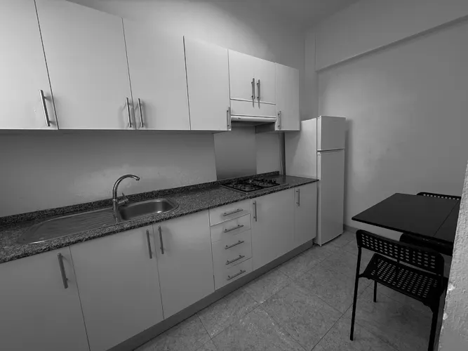 Foto de cocina en un piso en alquiler