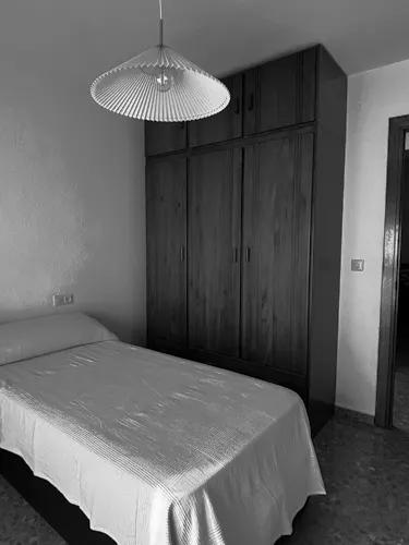 Foto de dormitorio en un piso en alquiler