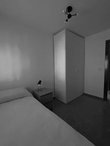 Foto de dormitorio en un piso en alquiler