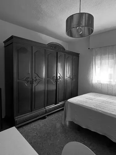 Foto de dormitorio en un piso en alquiler