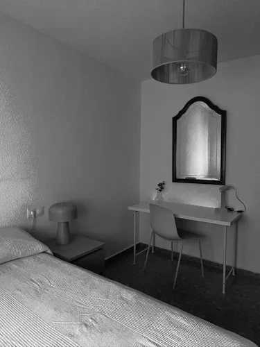 Foto de dormitorio en un piso en alquiler