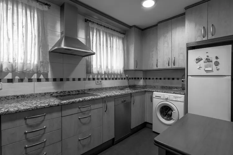 Foto de cocina en un piso en alquiler