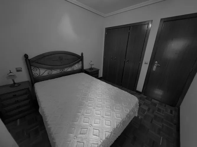 Foto de dormitorio en un piso en alquiler