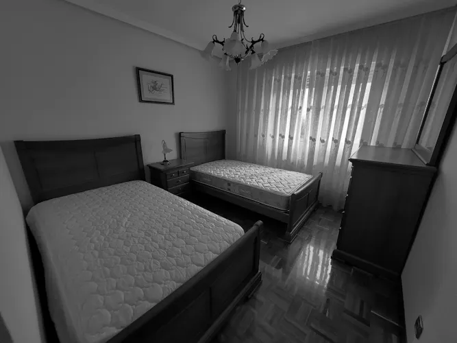 Foto de dormitorio en un piso en alquiler