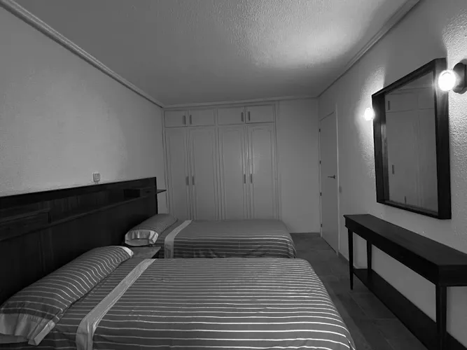 Foto de dormitorio en un piso en alquiler