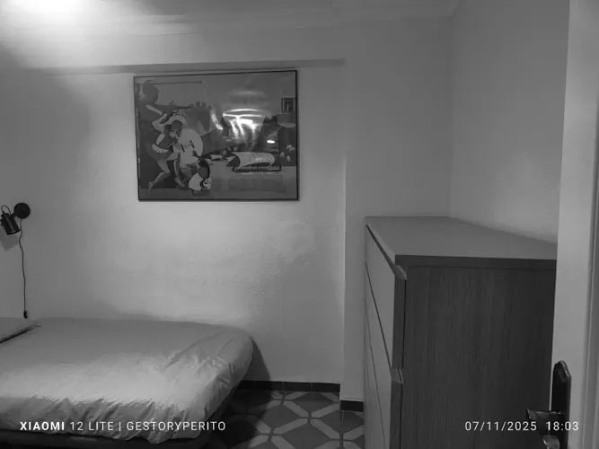 Foto de dormitorio en un piso en alquiler