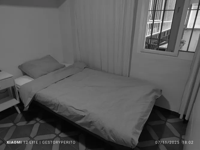 Foto de dormitorio en un piso en alquiler