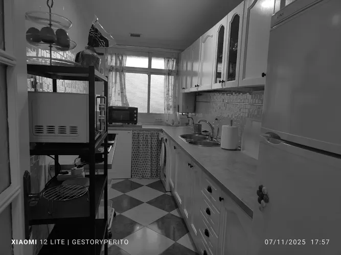 Foto de cocina en un piso en alquiler