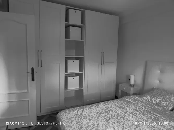 Foto de dormitorio en un piso en alquiler