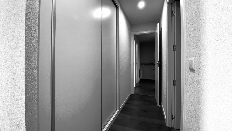 Foto de pasillo en un piso en alquiler