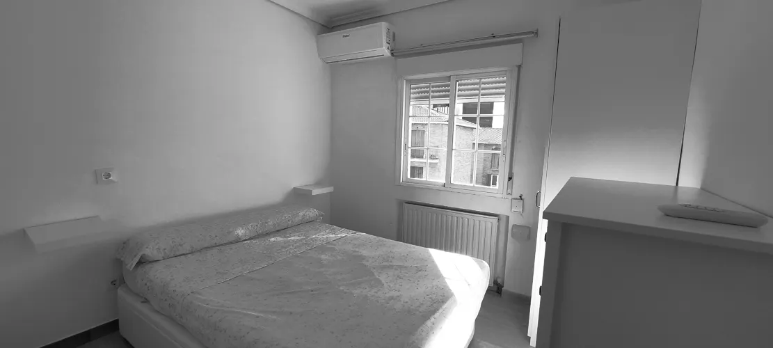 Foto de dormitorio en un piso en alquiler