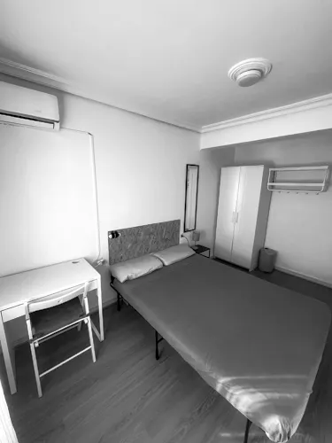 Foto de dormitorio en un piso en alquiler