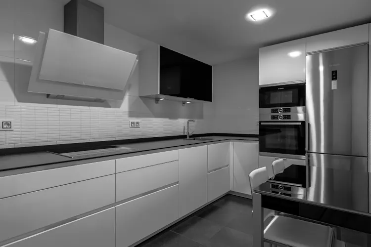Foto de cocina en un piso en alquiler