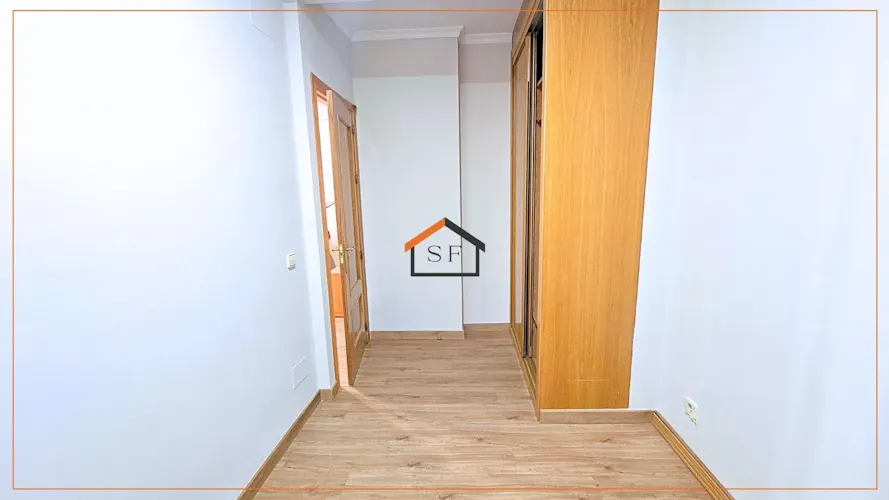 Foto de dormitorio en un piso en alquiler
