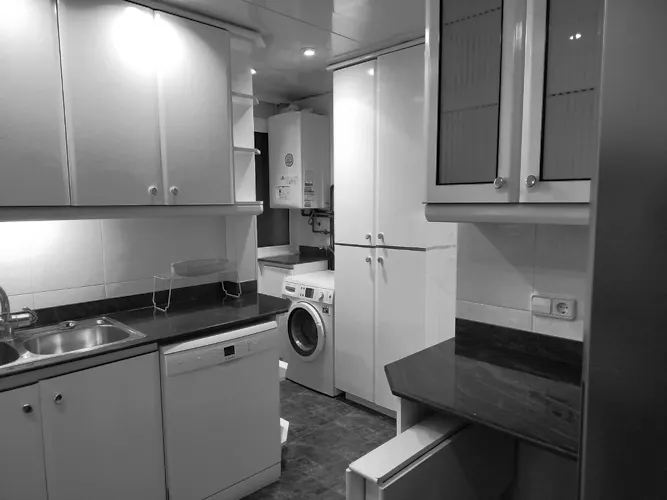 Foto de cocina en un piso en alquiler