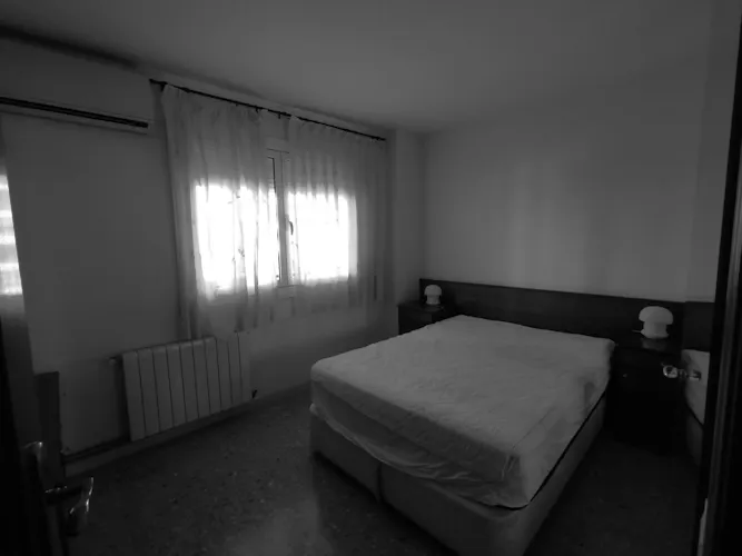Foto de dormitorio en un piso en alquiler