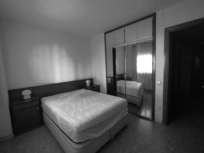 Foto de dormitorio en un piso en alquiler