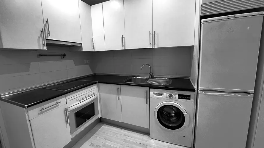 Foto de cocina en un piso en alquiler