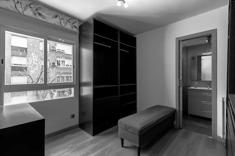 Foto de vestidor en un piso en alquiler