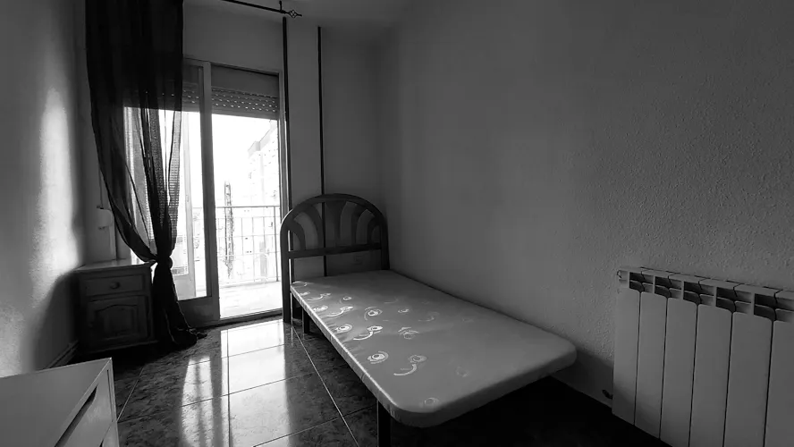 Foto de dormitorio en un piso en alquiler