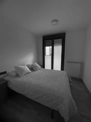 Foto de dormitorio en un piso en alquiler