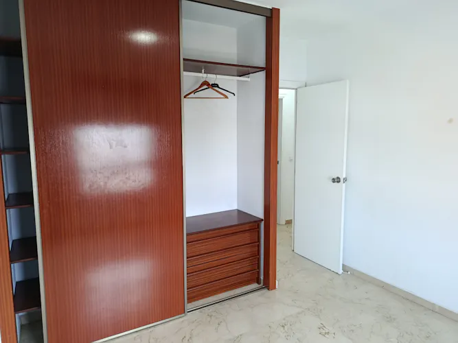 Foto de vestidor en un piso en alquiler
