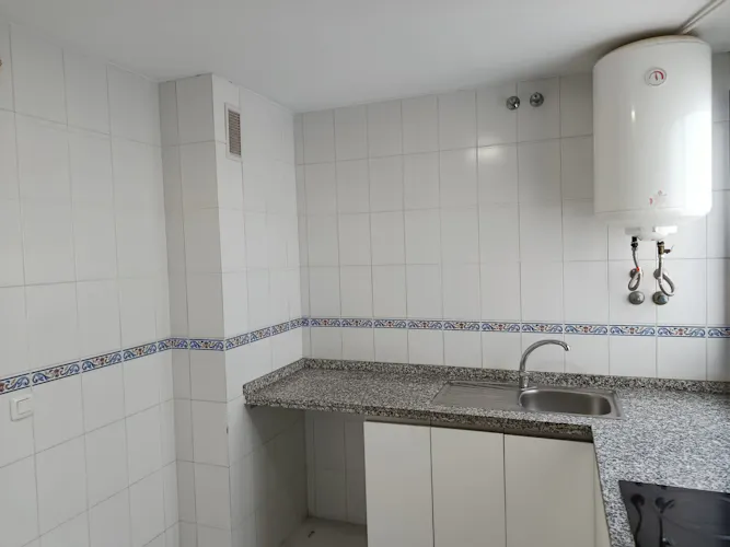Foto de cocina en un piso en alquiler