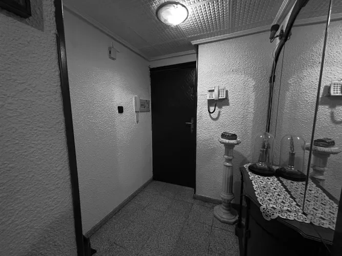 Foto de entrada en un piso en alquiler