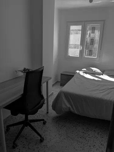 Foto de dormitorio en un piso en alquiler