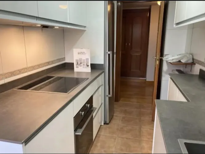 Foto de cocina en un piso en alquiler