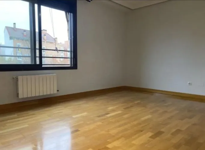 Foto de habitación en un piso en alquiler