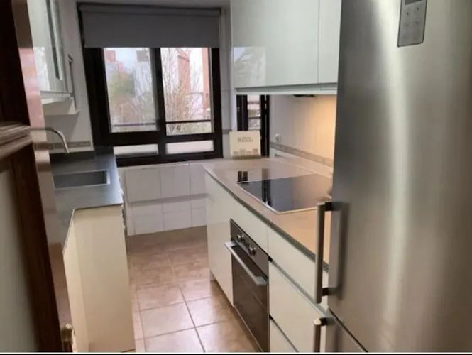 Foto de cocina en un piso en alquiler