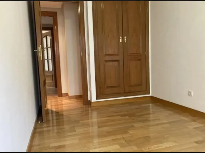 Foto de dormitorio en un piso en alquiler