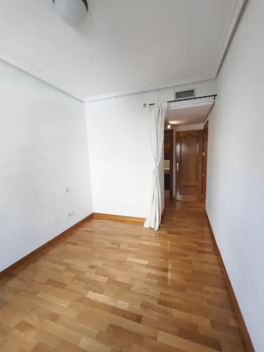 Foto de habitación en un piso en alquiler