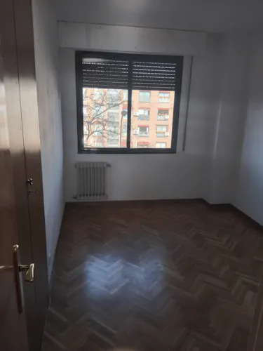 Foto de dormitorio en un piso en alquiler