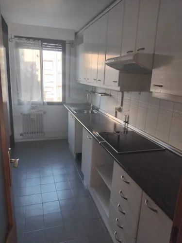 Foto de cocina en un piso en alquiler