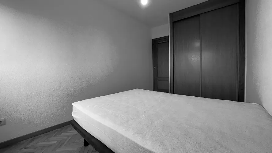 Foto de dormitorio en un piso en alquiler