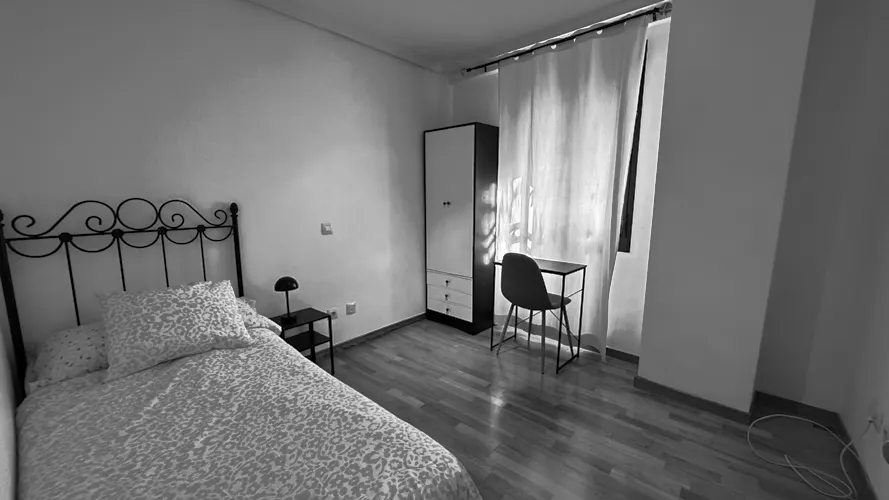 Foto de dormitorio en un piso en alquiler