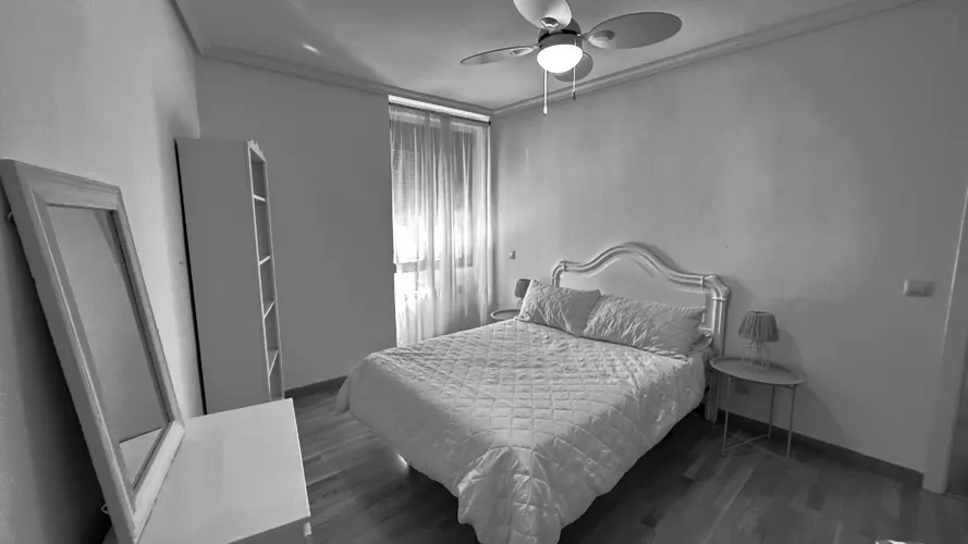 Foto de dormitorio en un piso en alquiler