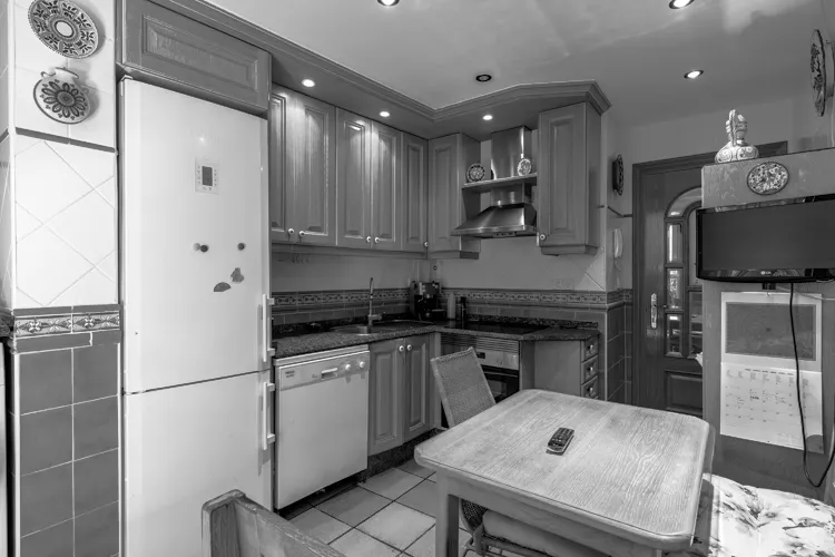 Foto de cocina en un piso en alquiler