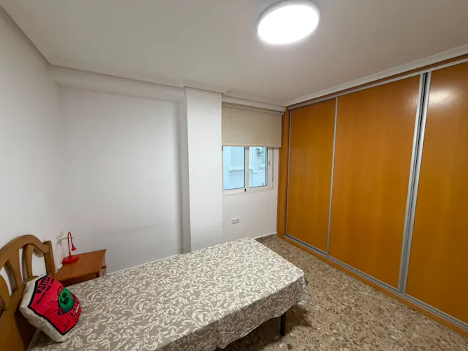 Foto de dormitorio en un piso en alquiler