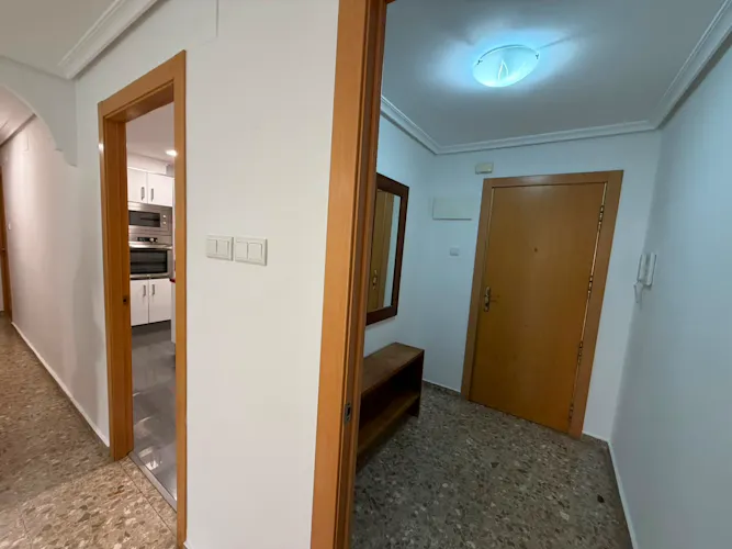 Foto de entrada en un piso en alquiler