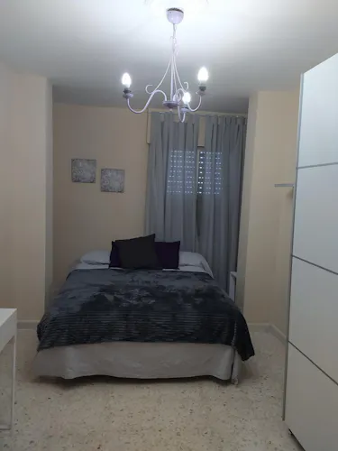 Foto de dormitorio en un piso en alquiler