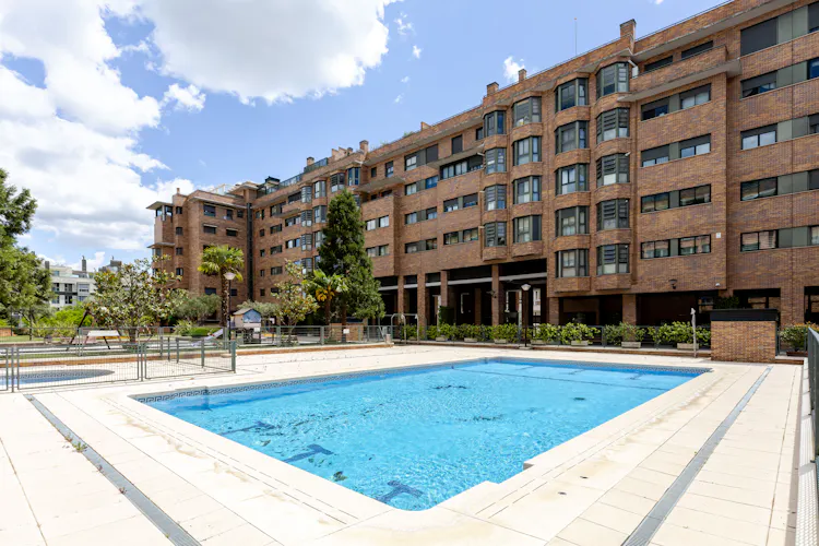 Foto de piscina en un piso en alquiler