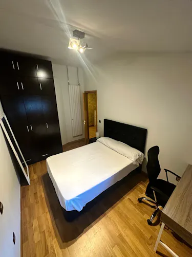 Foto de dormitorio en un piso en alquiler
