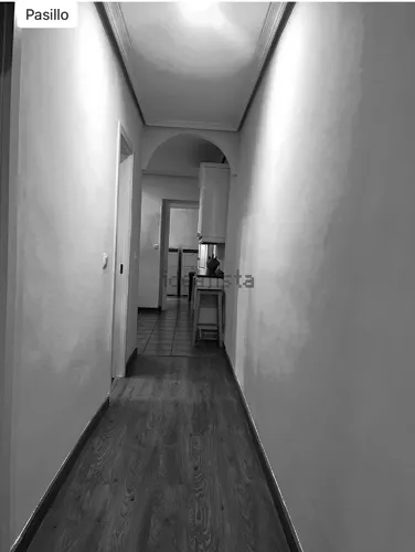 Foto de pasillo en un piso en alquiler